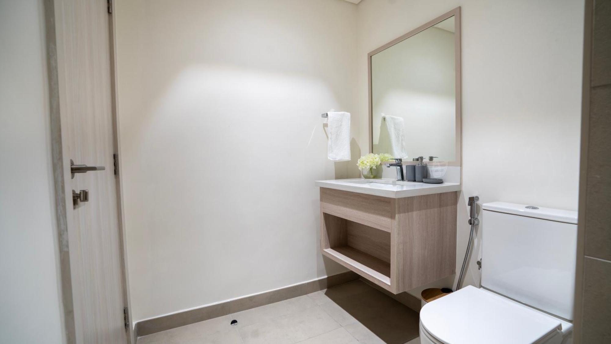 4br Luxury Yas Island Near F1